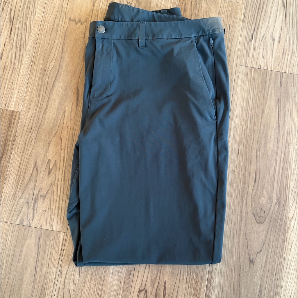 Lululemon - 4 Pairs Men’s Abc Classic Fit Trouser Warpstreme - 38w/34l